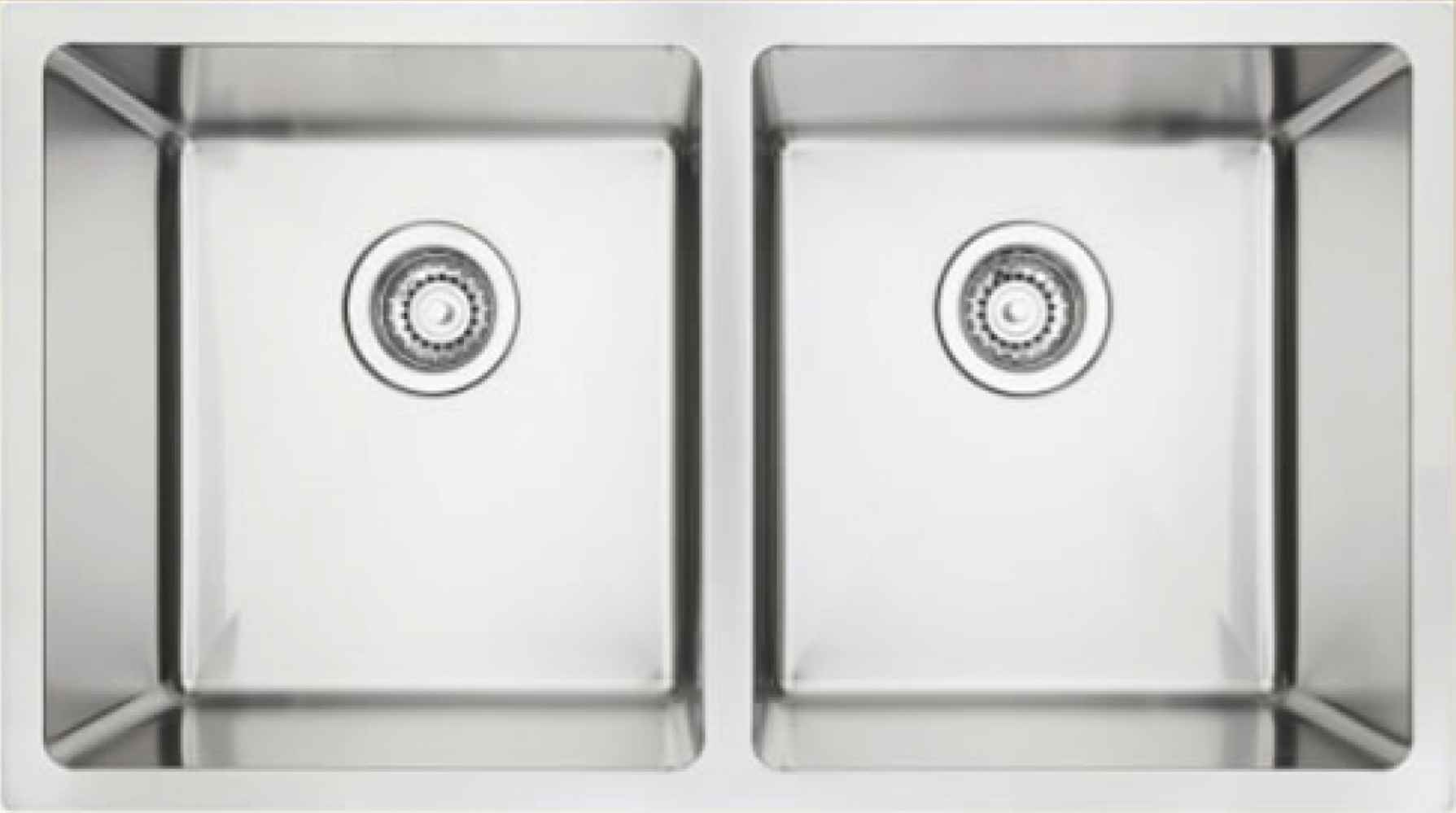 32 x 18 in Stainless Steel Rectangle 18 Gauge Double Bowl Undermount Kitchen Sink, CSA Certified