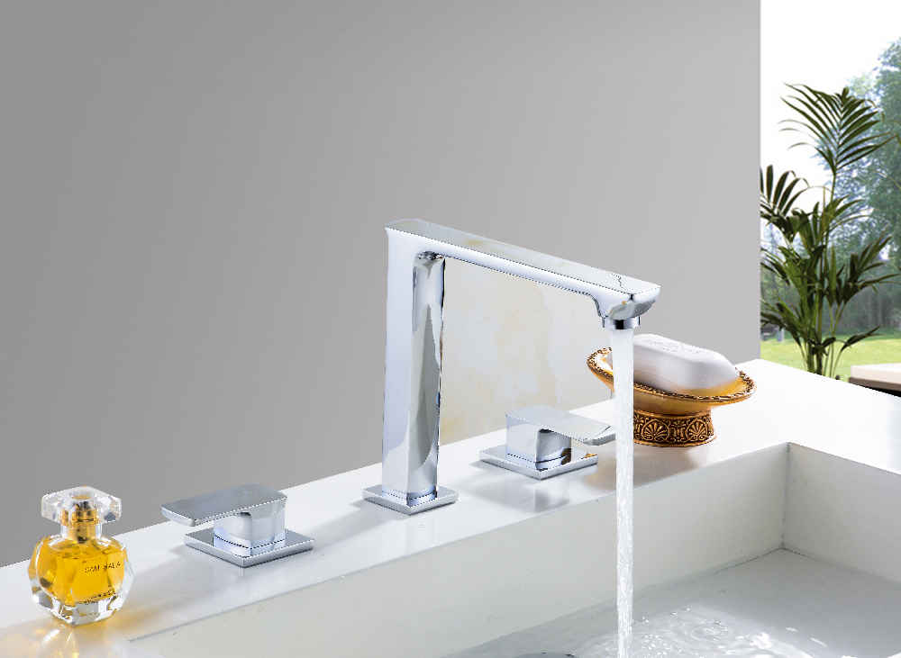 3H8-in. CUPC Brass Bathroom Sink Faucet Chrome Lead Free Brass
