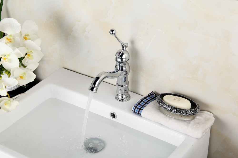 18.25-in. W CSA Oval Bathroom Undermount Sink Set In White - Chrome Hardware