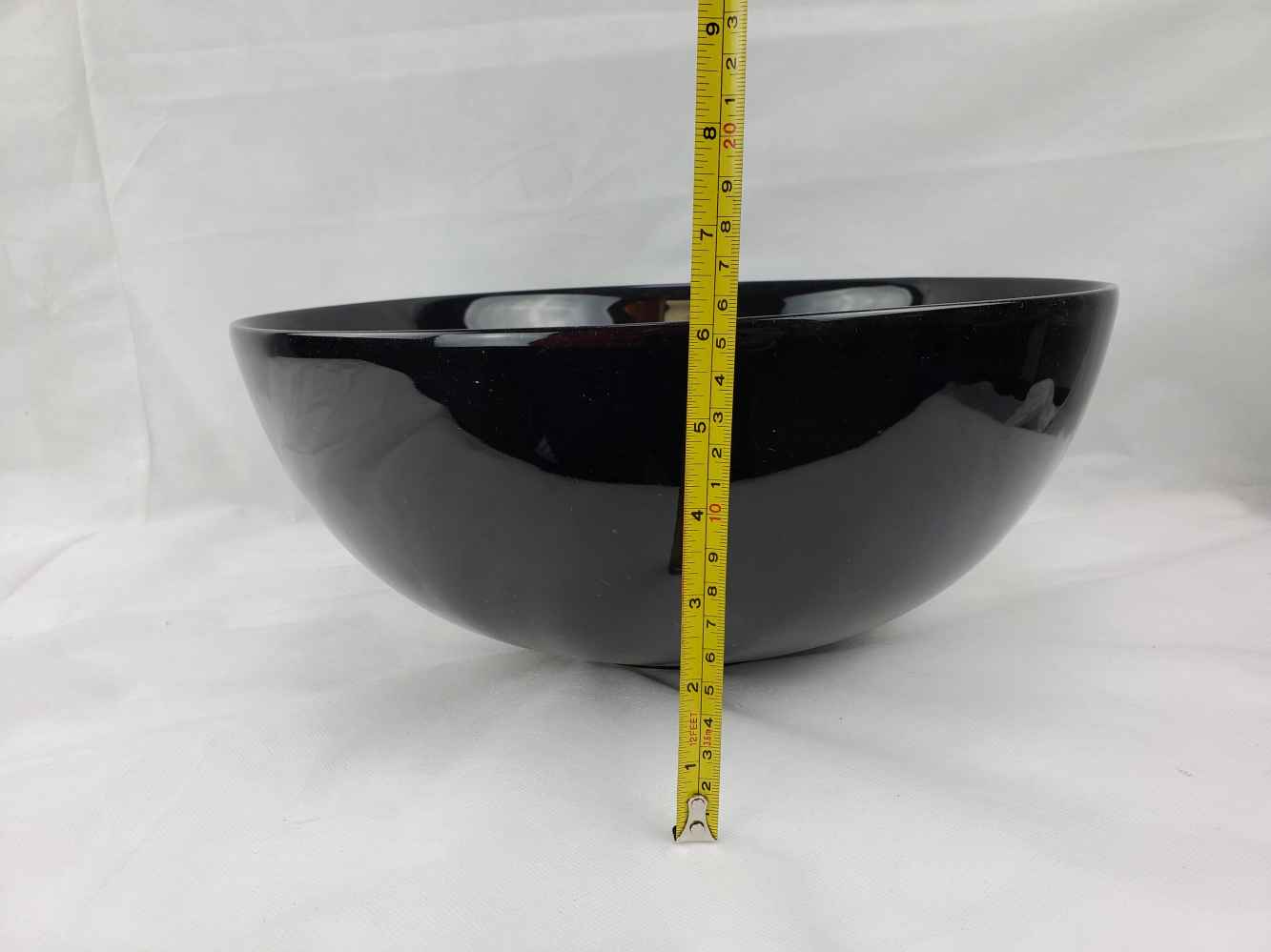 14.09-in. x 14.09-in. Round Bathroom Vessel Sink Black Enamel Glaze