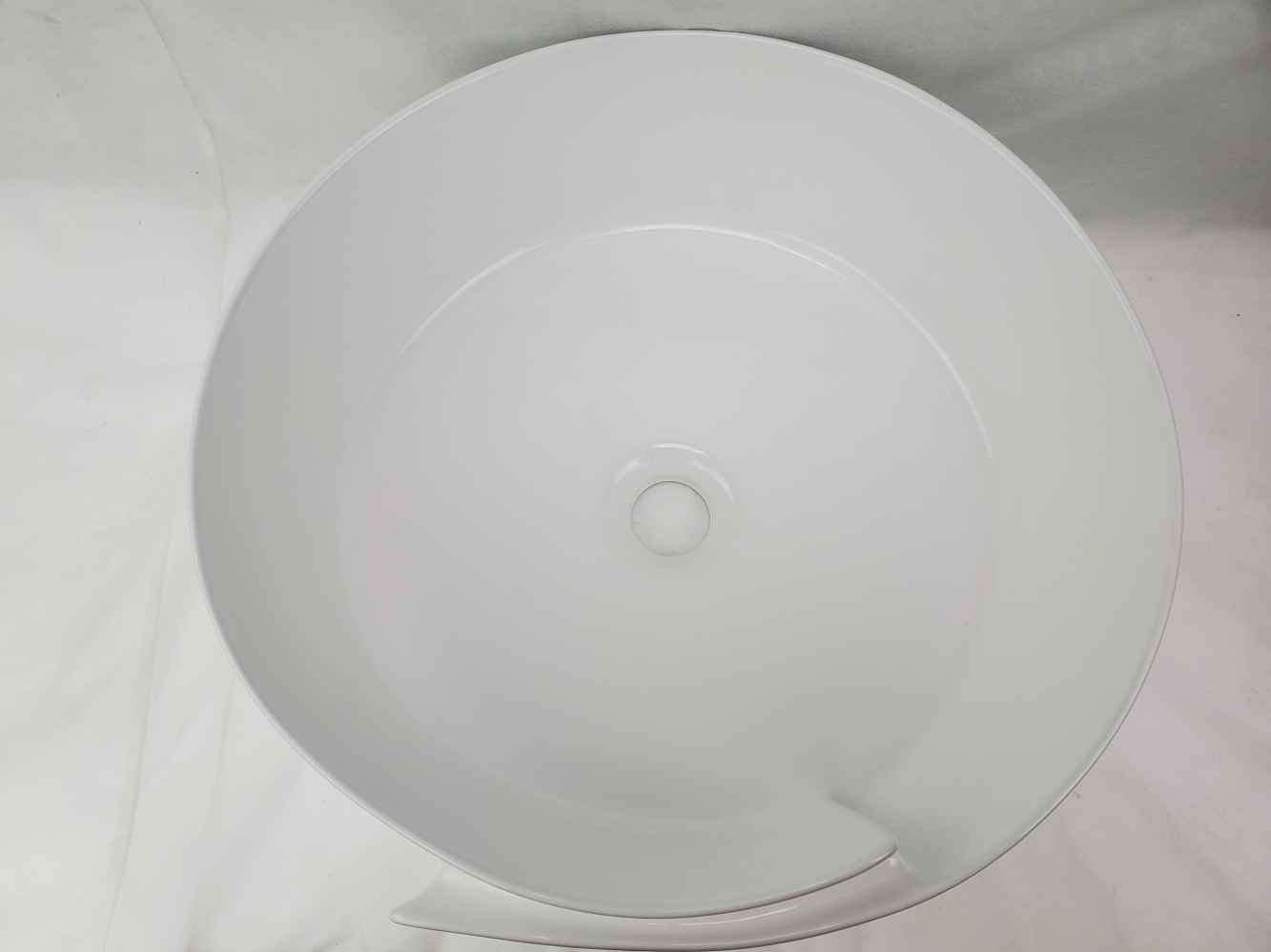 17.32-in. x 17.32-in. Round Bathroom Vessel Sink White Enamel Glaze