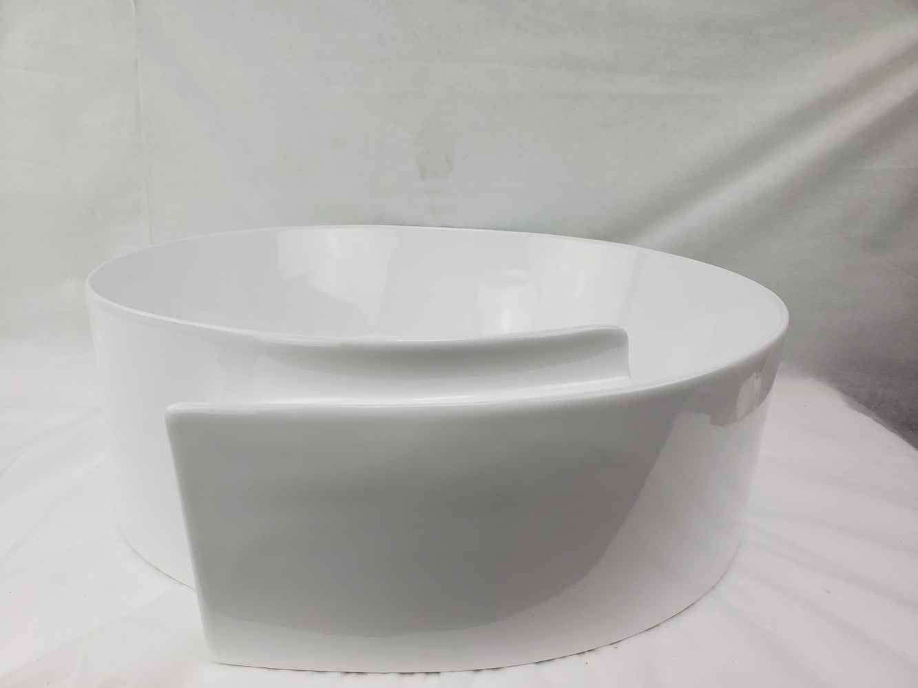 17.32-in. x 17.32-in. Round Bathroom Vessel Sink White Enamel Glaze