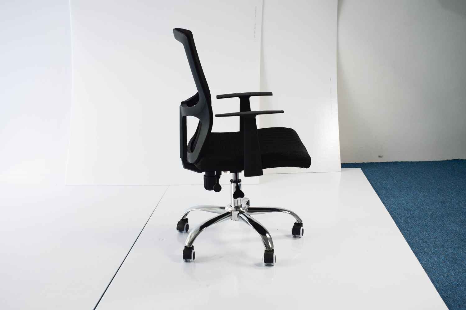 25.2-in. W 37.8-in. H Modern Stainless Steel-Plastic-Nylon Office Chair In Black