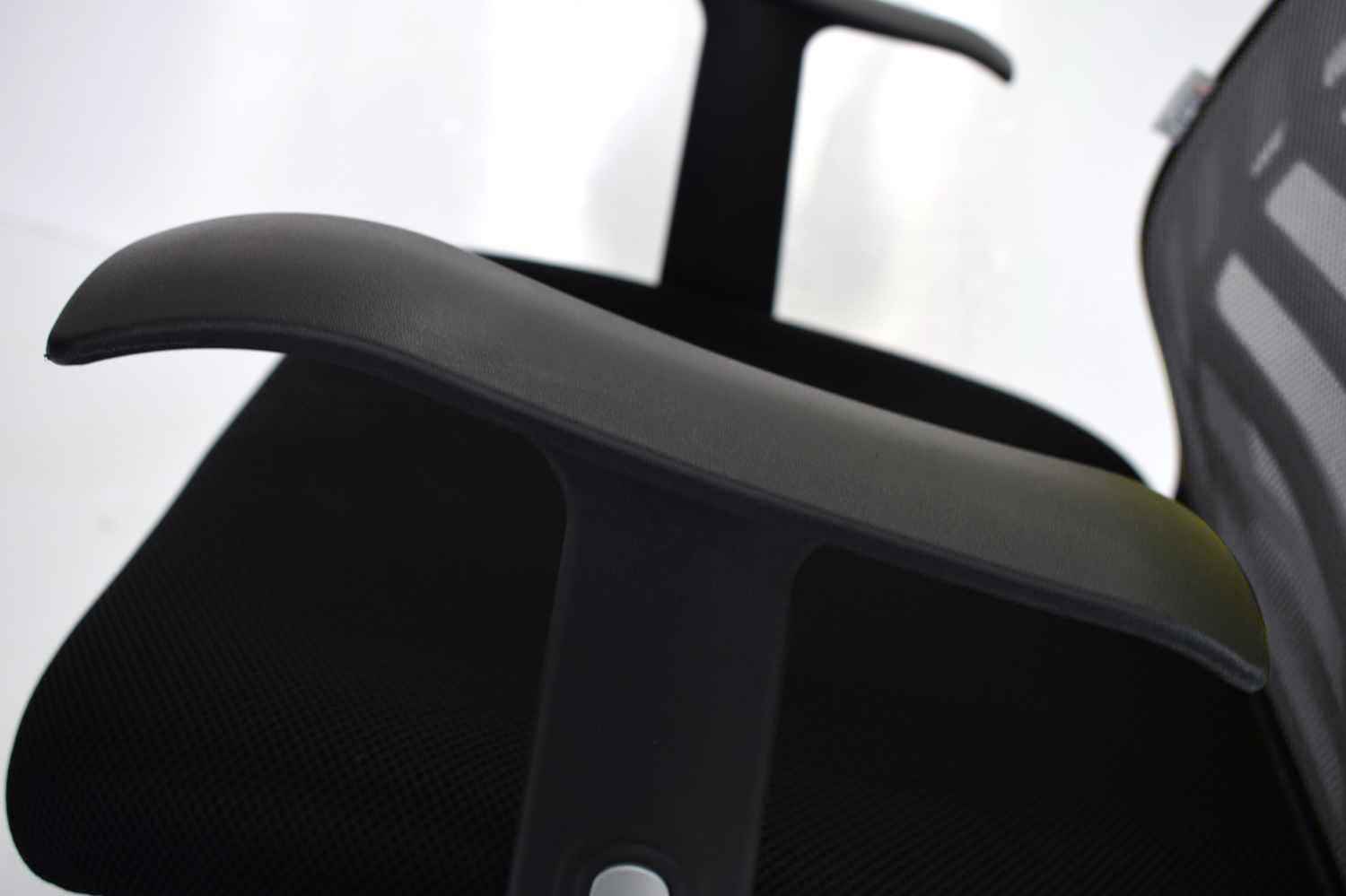 24.8-in. W 38.2-in. H Transitional Stainless Steel-Plastic-Nylon Office Chair In Black