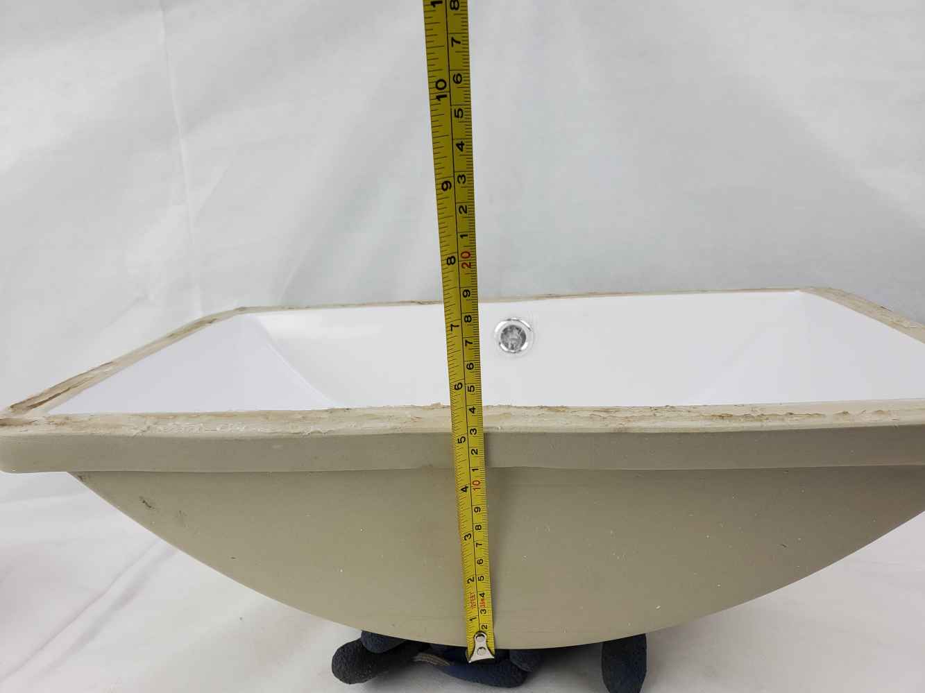 18-in. x 11.5-in. Ceramic Bathroom Undermount Sink In White CUPC