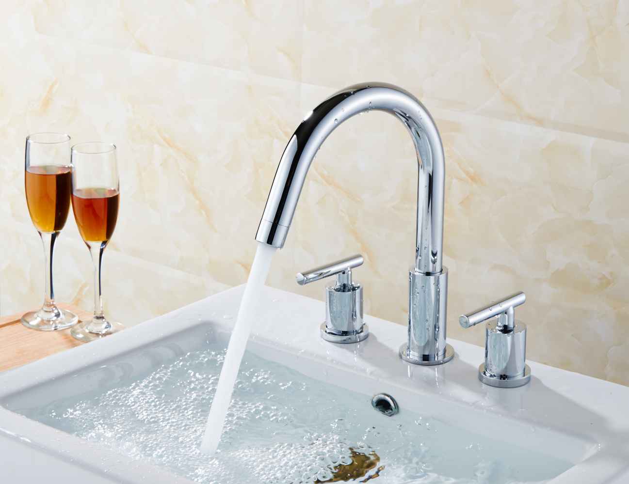 30.75-in. W 3H8-in. Ceramic Top Set In White Color - Overflow Drain Incl.