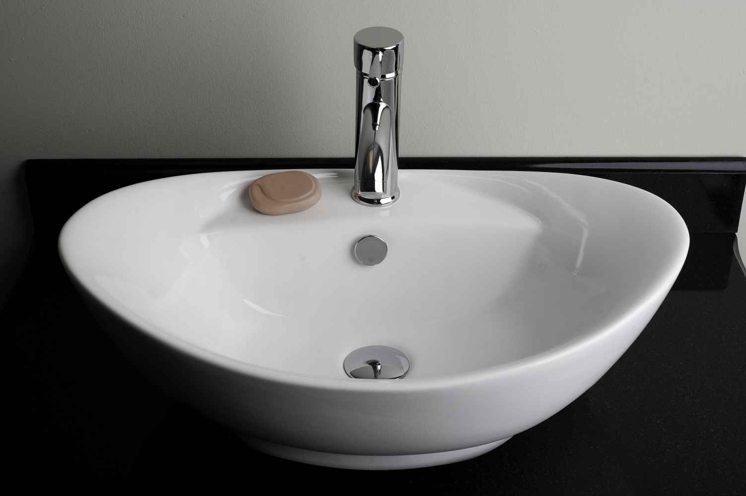 23-in. x 15.25-in. Oval Bathroom Vessel Sink Set White Enamel Glaze